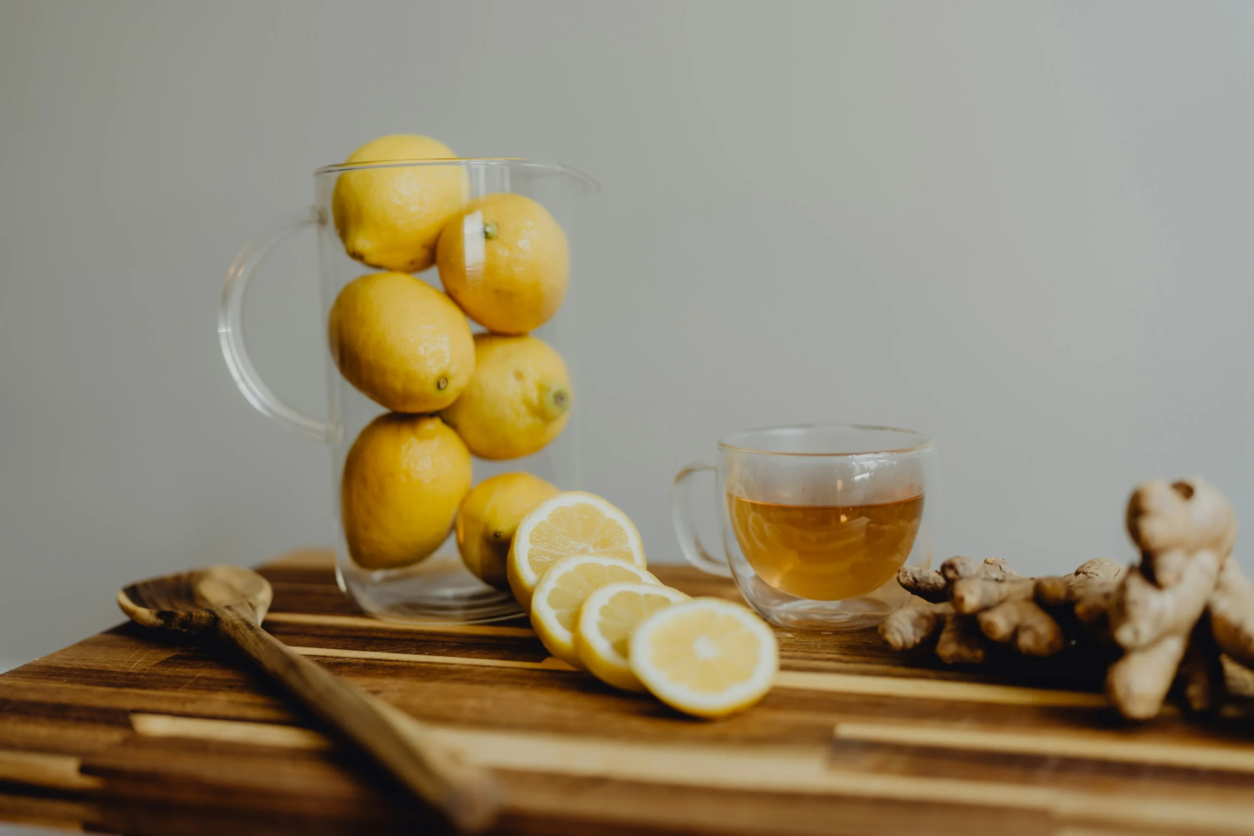 Ginger and lemon tea